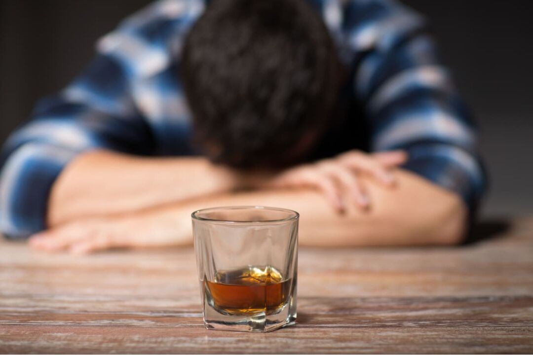 A somnolencia pode resultar dunha retirada repentina de alcol